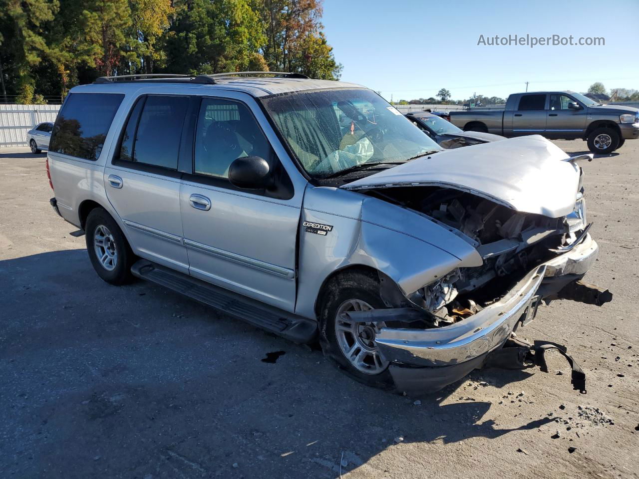 2000 Ford Expedition Xlt Серебряный vin: 1FMRU1561YLB71263