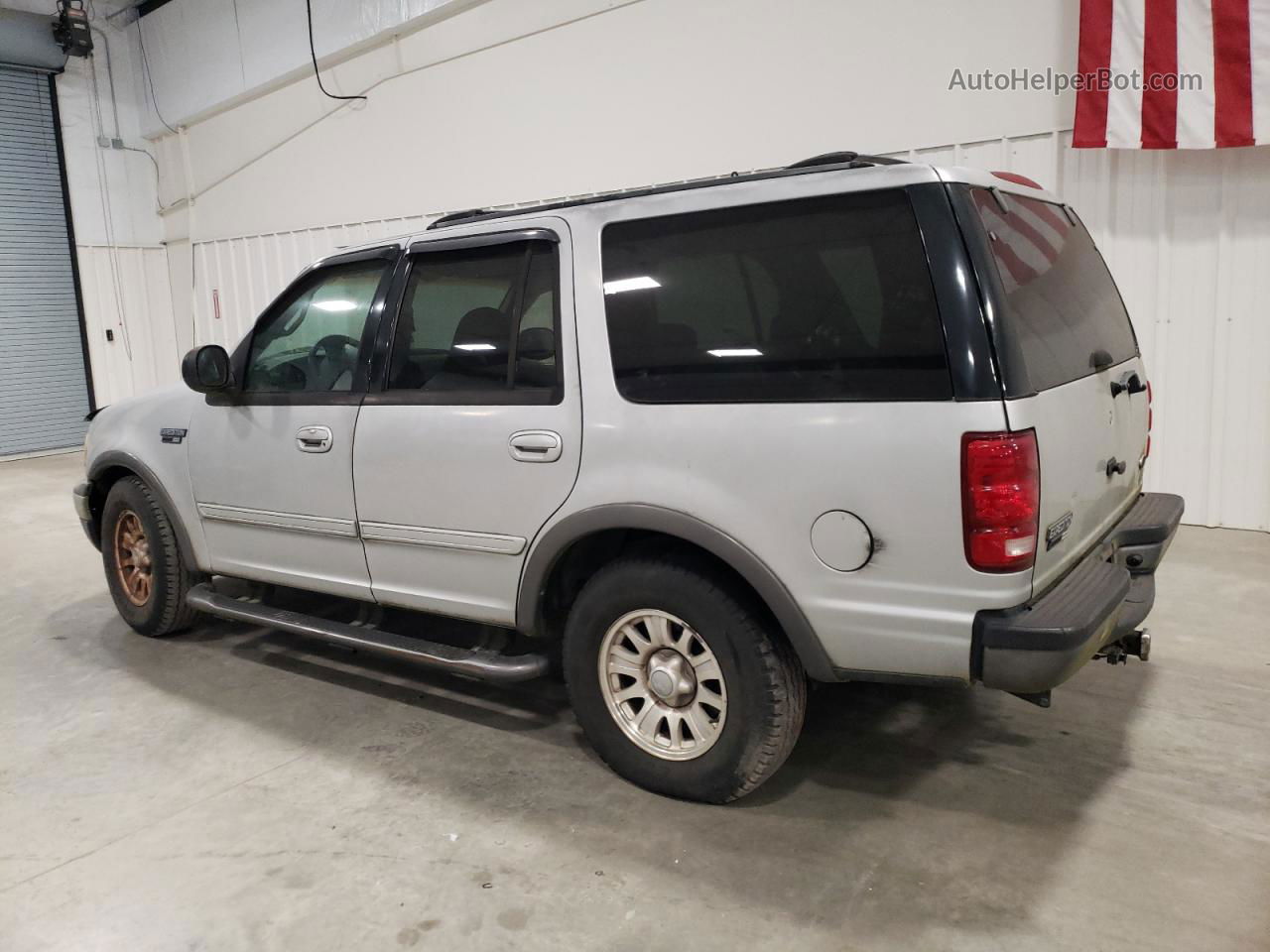 2000 Ford Expedition Xlt Silver vin: 1FMRU1564YLB49483