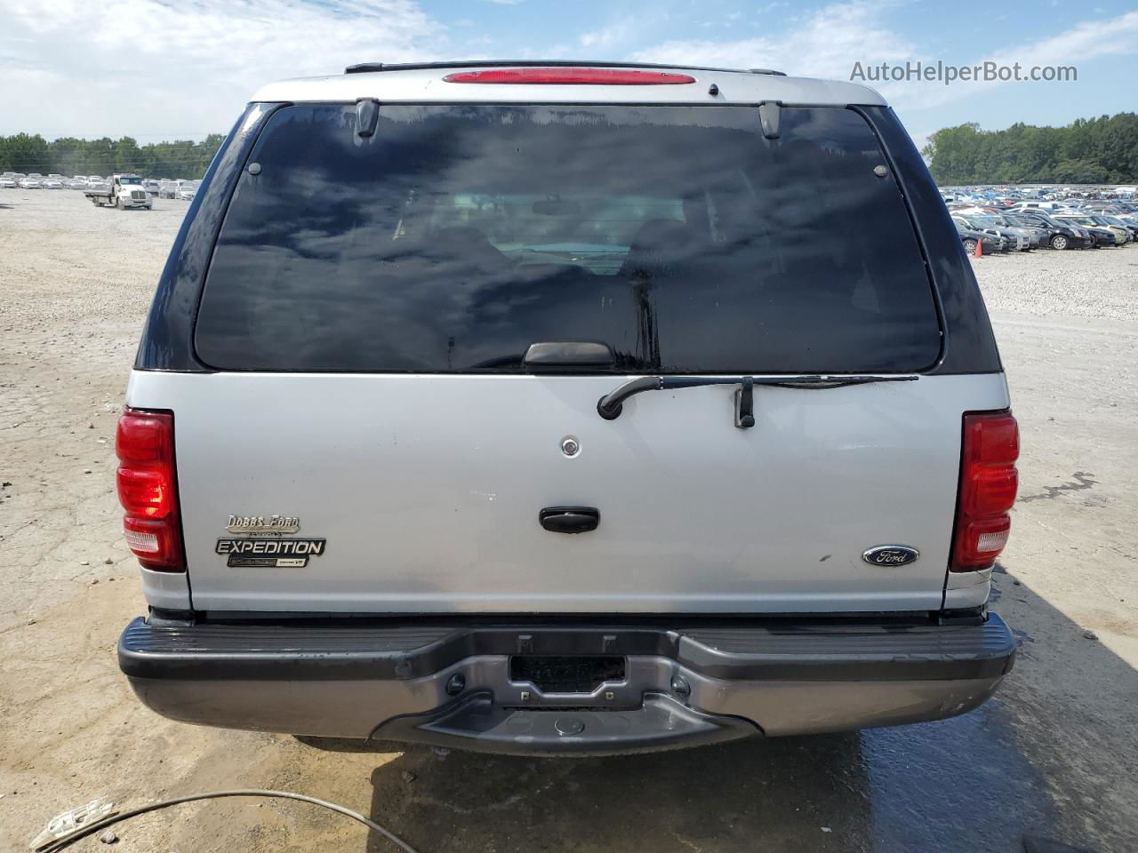 2000 Ford Expedition Xlt Silver vin: 1FMRU1569YLB93558