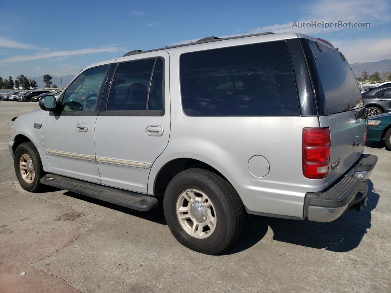 2000 Ford Expedition Xlt Silver vin: 1FMRU15L8YLC22425