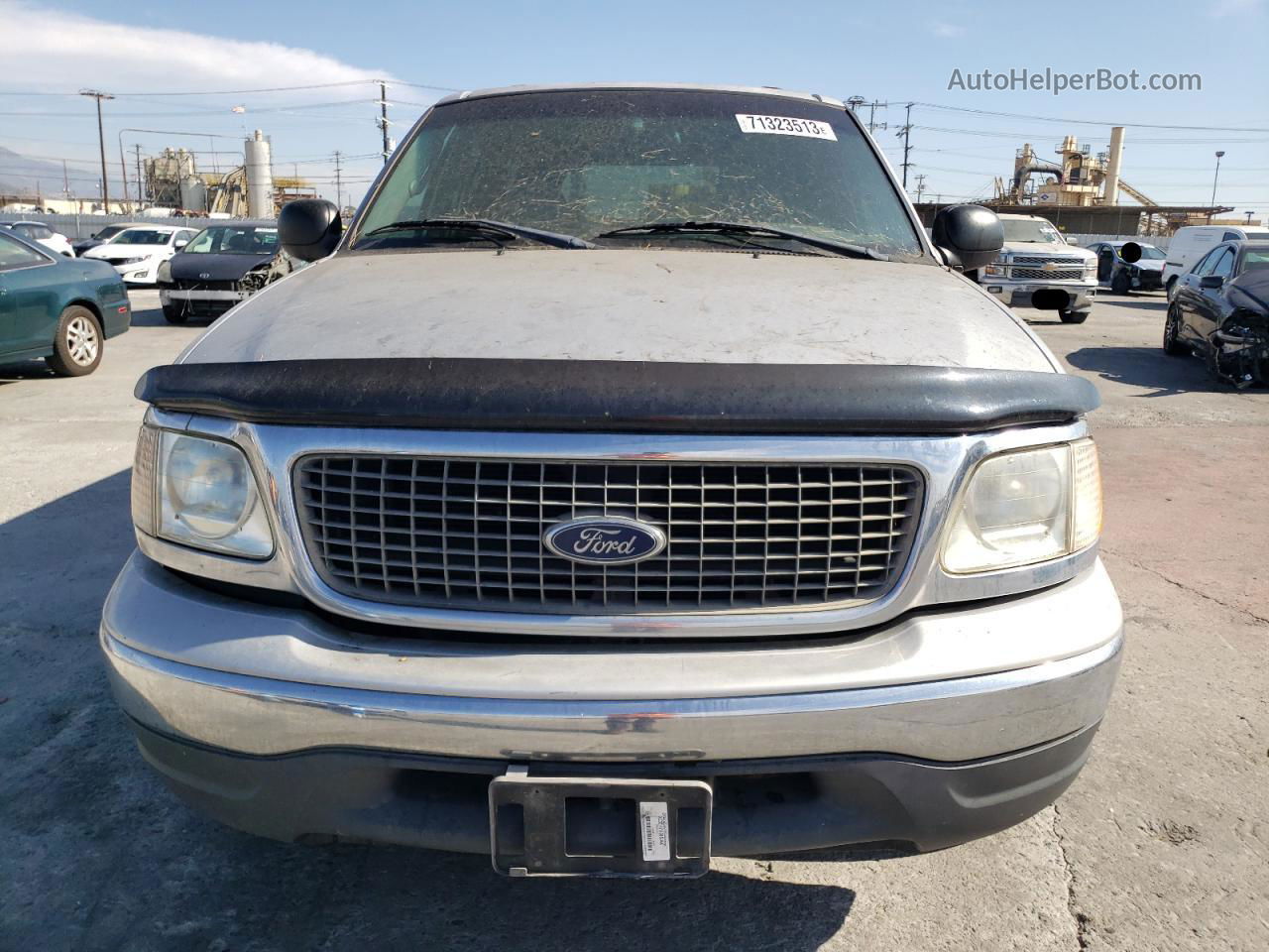 2000 Ford Expedition Xlt Silver vin: 1FMRU15L8YLC22425