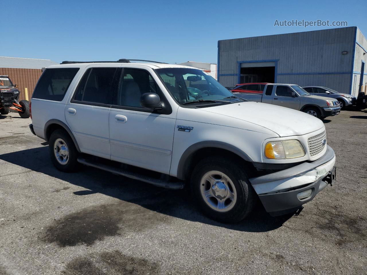 2000 Ford Expedition Xlt White vin: 1FMRU15LXYLA18757
