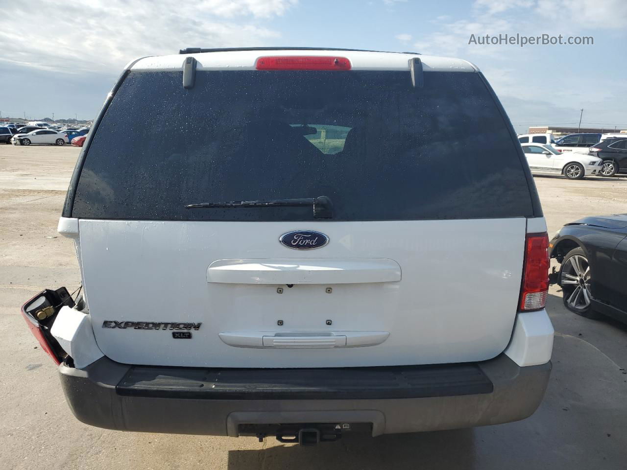 2003 Ford Expedition Xlt White vin: 1FMRU15W43LB87627