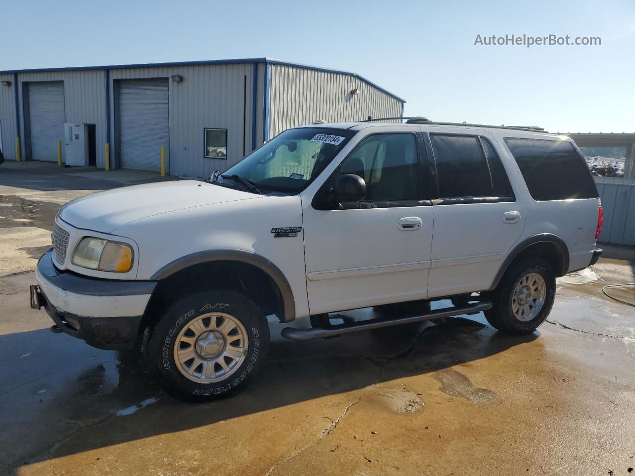 2000 Ford Expedition Xlt White vin: 1FMRU1662YLB84635