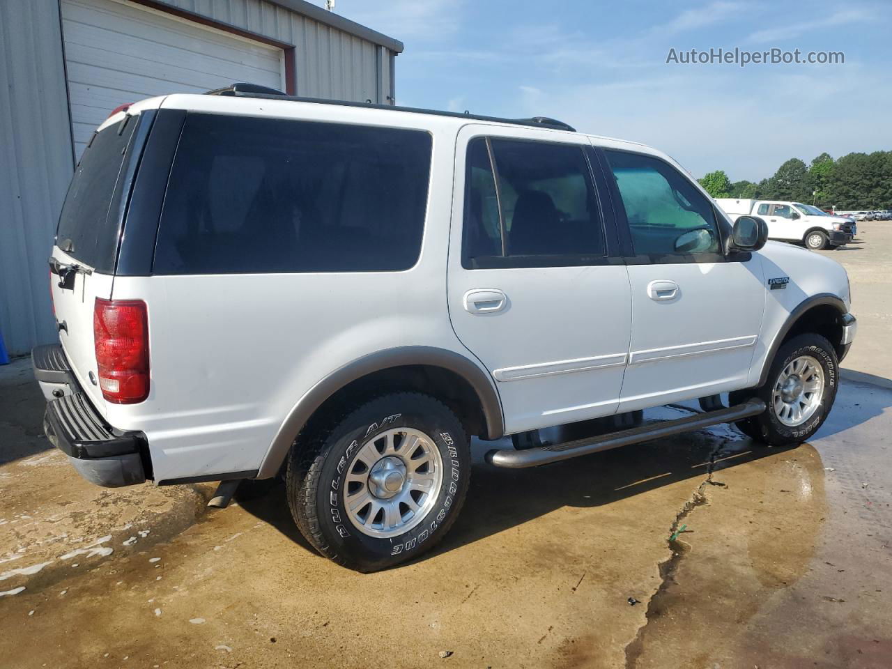 2000 Ford Expedition Xlt White vin: 1FMRU1662YLB84635