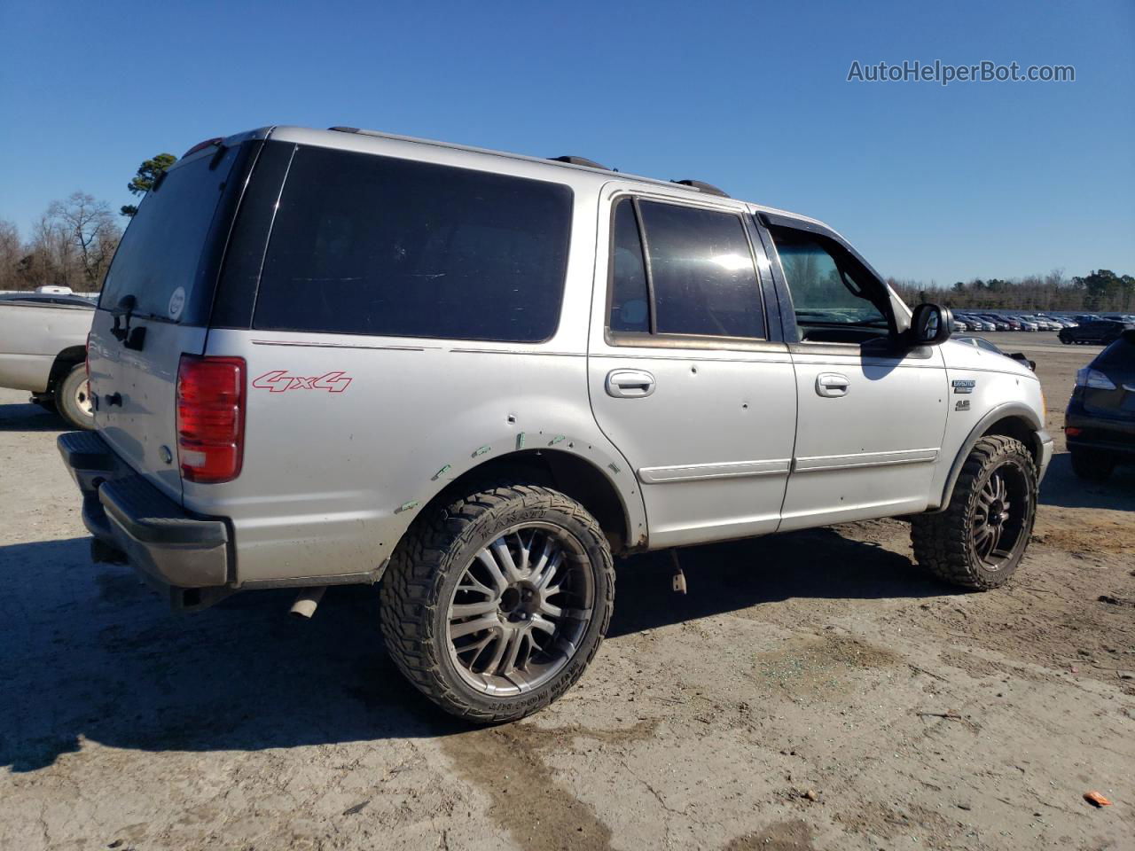 2000 Ford Expedition Xlt Серебряный vin: 1FMRU166XYLB21315