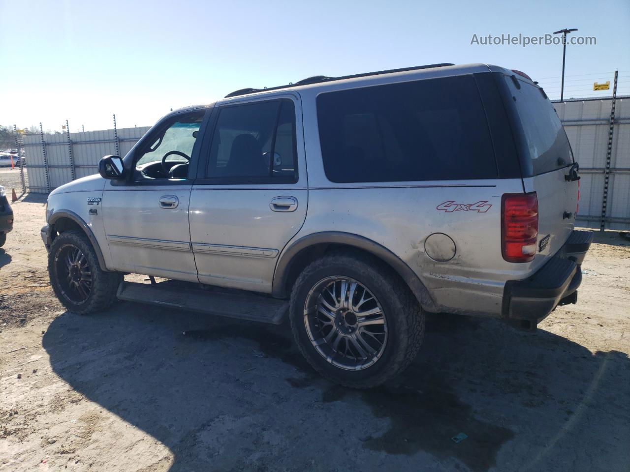 2000 Ford Expedition Xlt Silver vin: 1FMRU166XYLB21315