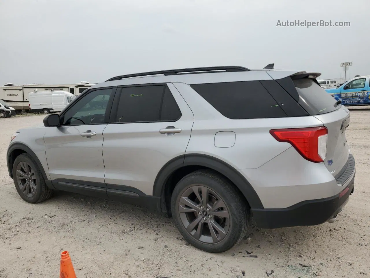 2021 Ford Explorer Xlt Серебряный vin: 1FMSK7DH1MGB43026