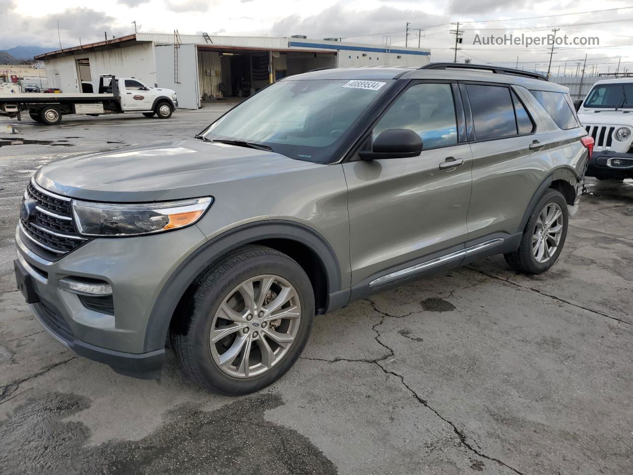 2020 Ford Explorer Xlt Silver vin: 1FMSK7DH4LGB12304