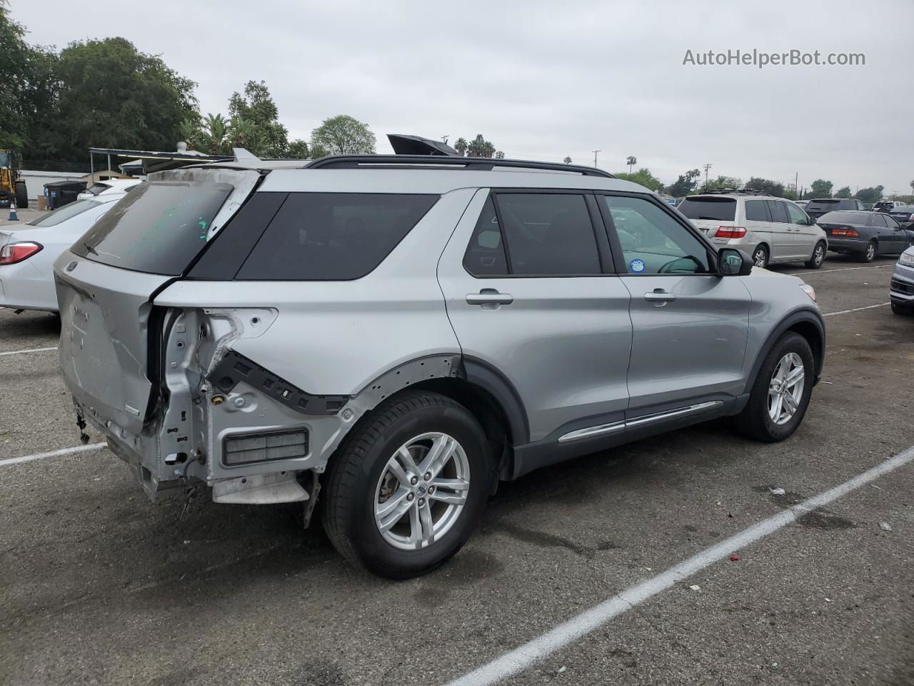 2020 Ford Explorer Xlt Silver vin: 1FMSK7DH6LGC47400