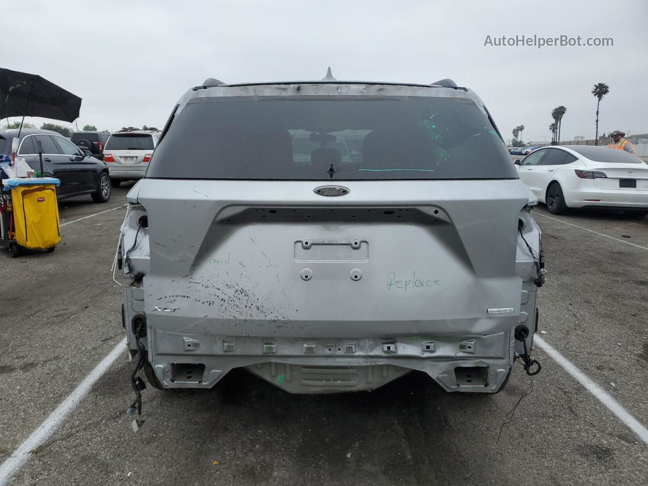 2020 Ford Explorer Xlt Silver vin: 1FMSK7DH6LGC47400