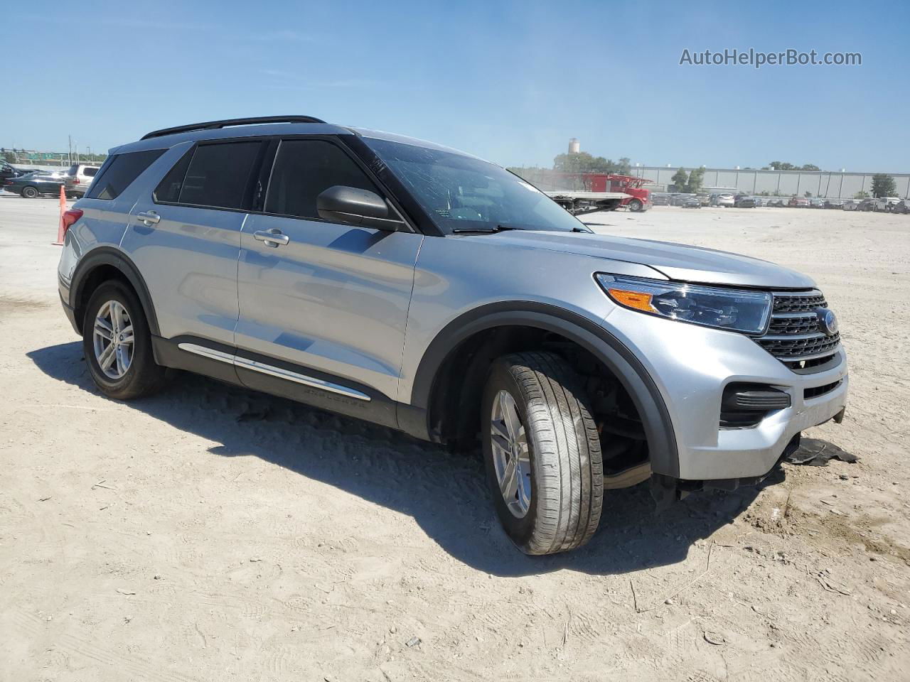 2021 Ford Explorer Xlt Серебряный vin: 1FMSK7DH7MGA92292