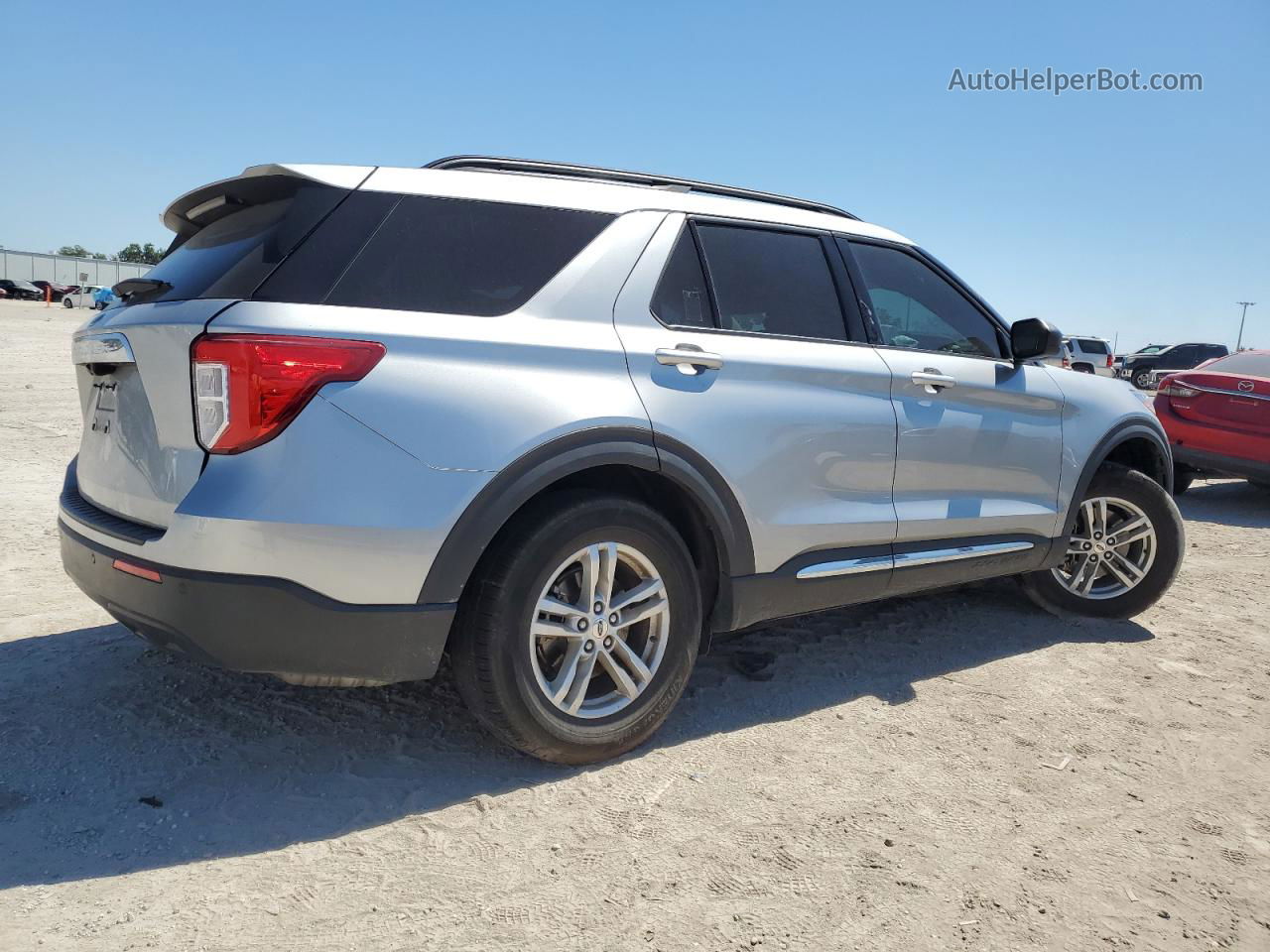 2021 Ford Explorer Xlt Silver vin: 1FMSK7DH7MGA92292