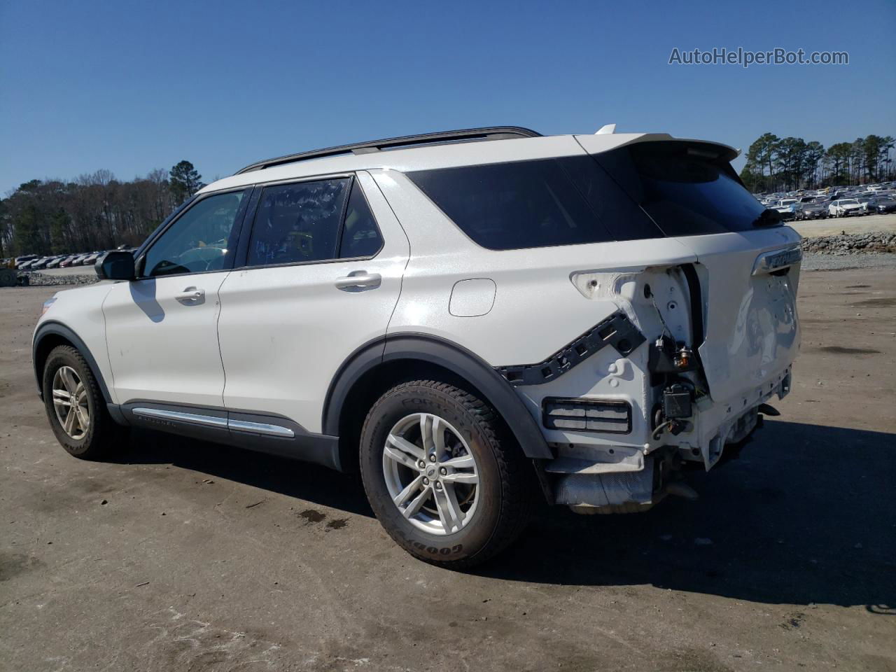 2020 Ford Explorer Xlt White vin: 1FMSK7DHXLGA57776