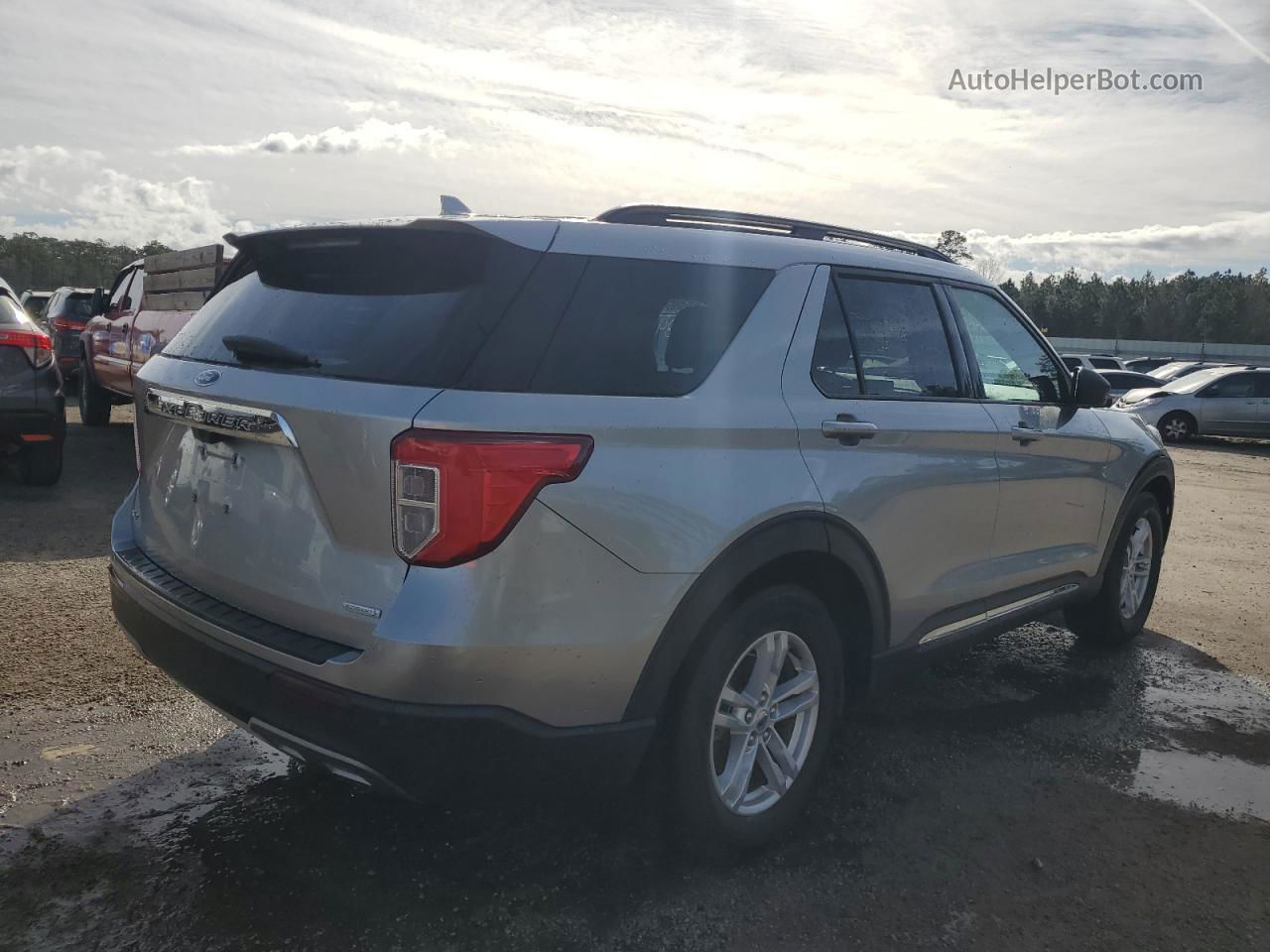 2020 Ford Explorer Xlt Серебряный vin: 1FMSK7DHXLGA89014