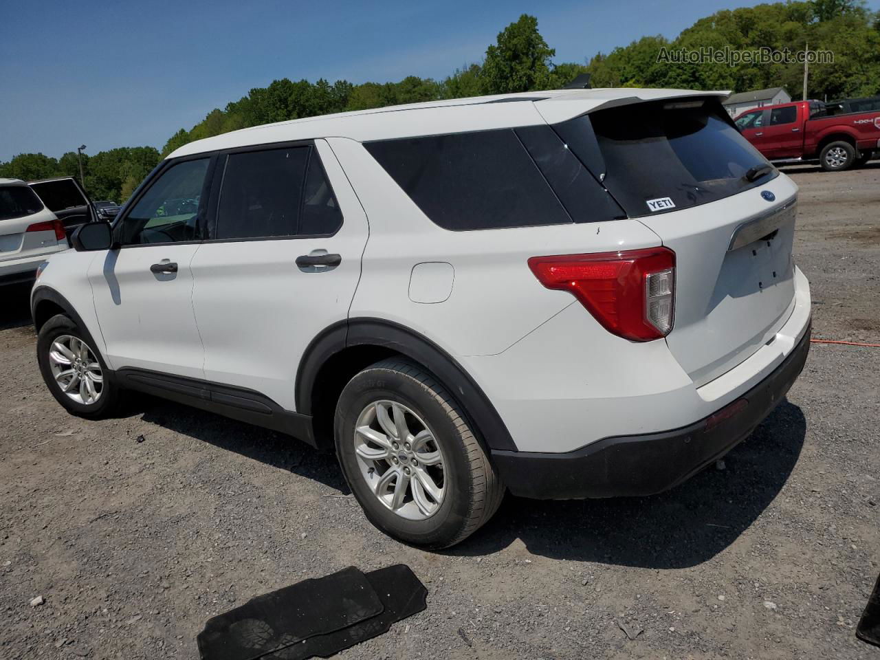 2021 Ford Explorer  White vin: 1FMSK8BHXMGC06987