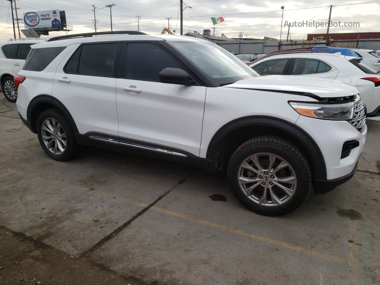 2020 Ford Explorer Xlt White vin: 1FMSK8DH9LGD06865