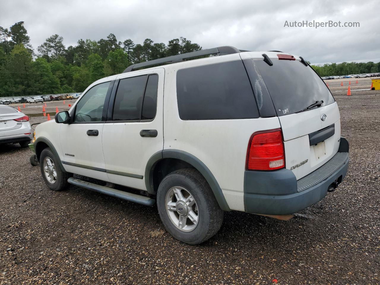 2005 Ford Explorer Xls White vin: 1FMZU62K35UA27864