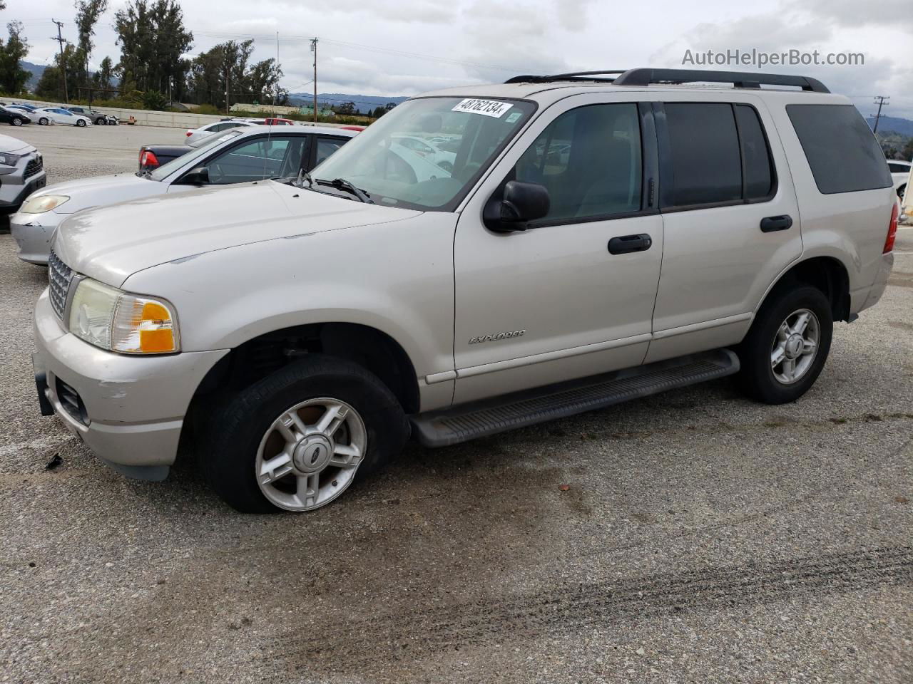 2005 Ford Explorer Xlt Beige vin: 1FMZU63E75UB71846