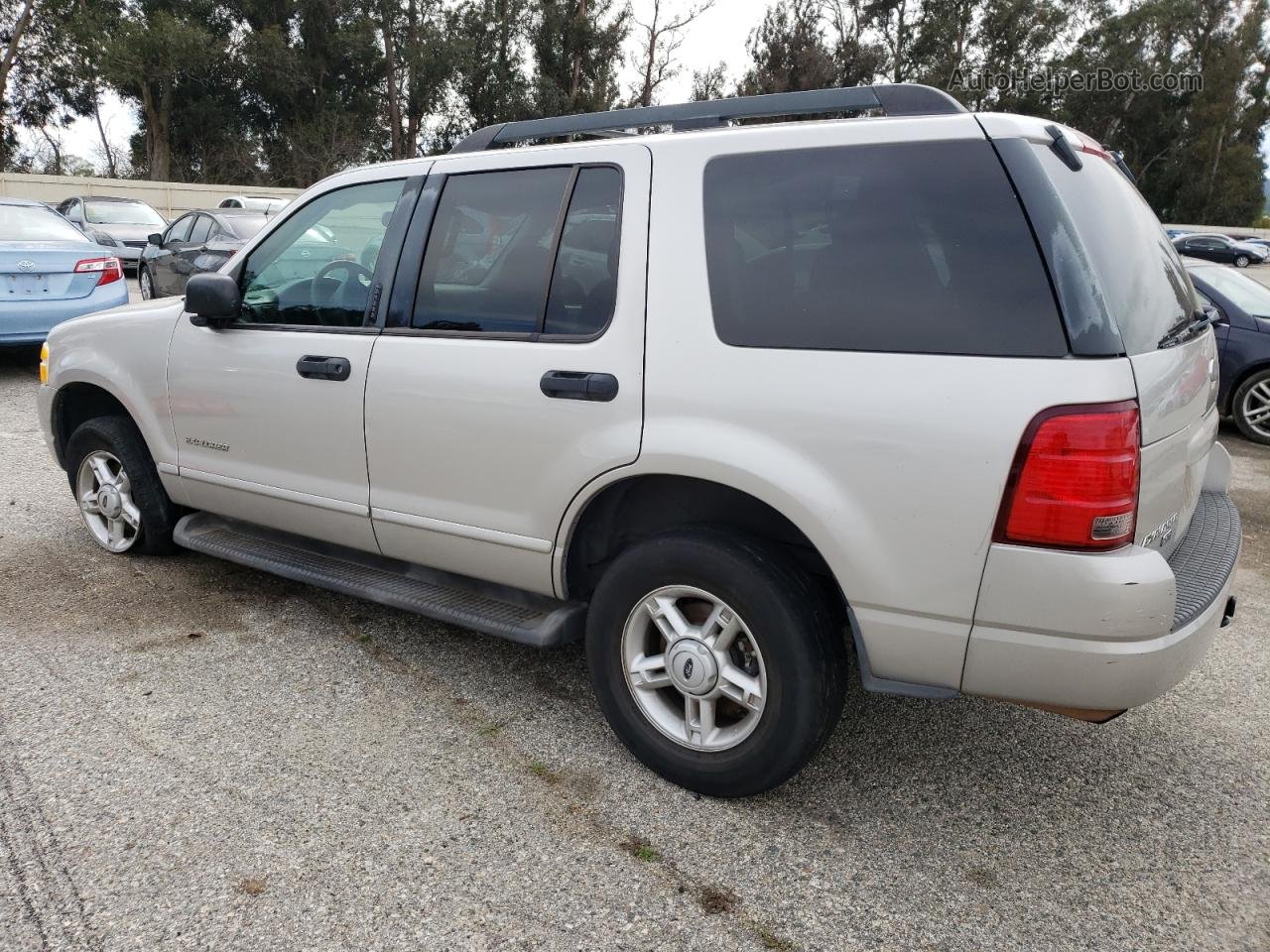 2005 Ford Explorer Xlt Beige vin: 1FMZU63E75UB71846