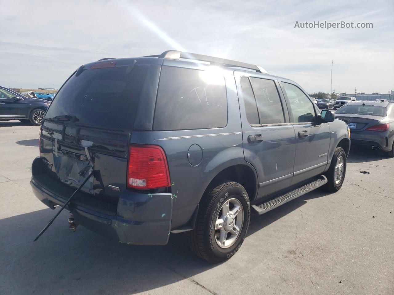 2005 Ford Explorer Xlt Blue vin: 1FMZU63K15UB17772