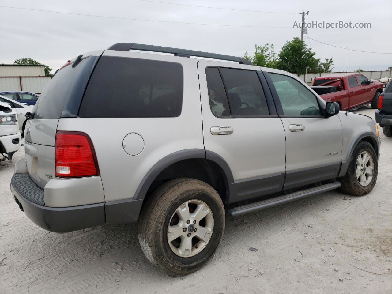 2005 Ford Explorer Xlt Silver vin: 1FMZU63K75UA05056