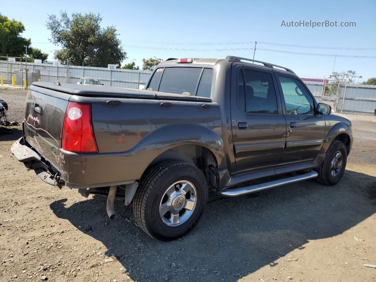 2005 Ford Explorer Sport Trac  Gray vin: 1FMZU67K15UB23517