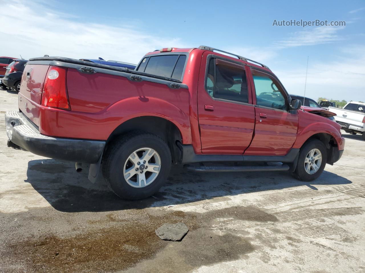 2005 Ford Explorer Sport Trac  Red vin: 1FMZU67K35UA17344