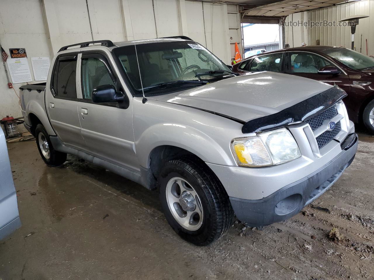 2005 Ford Explorer Sport Trac  Серебряный vin: 1FMZU67K65UB69733