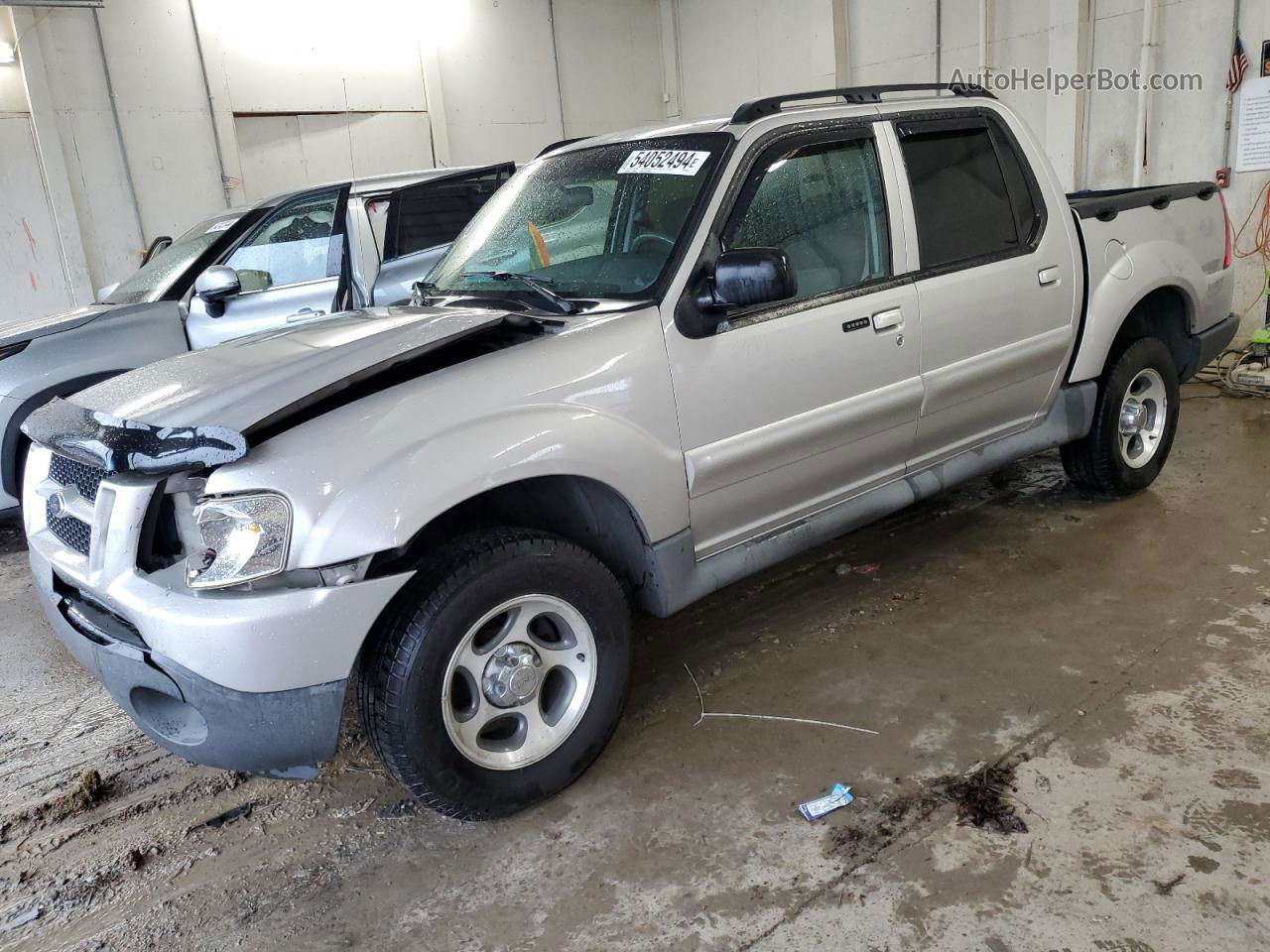 2005 Ford Explorer Sport Trac  Серебряный vin: 1FMZU67K65UB69733