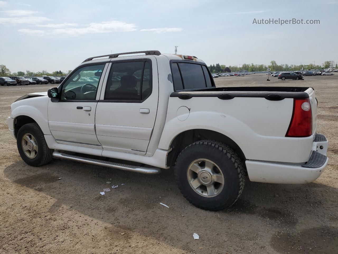 2005 Ford Explorer Sport Trac  White vin: 1FMZU67KX5UB93243