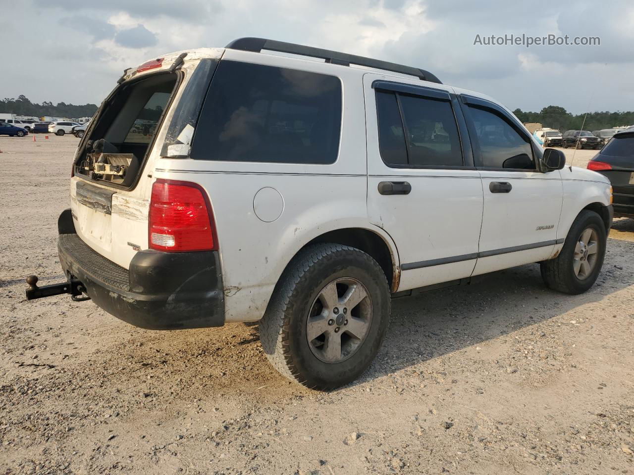 2005 Ford Explorer Xls White vin: 1FMZU72K95ZA58951