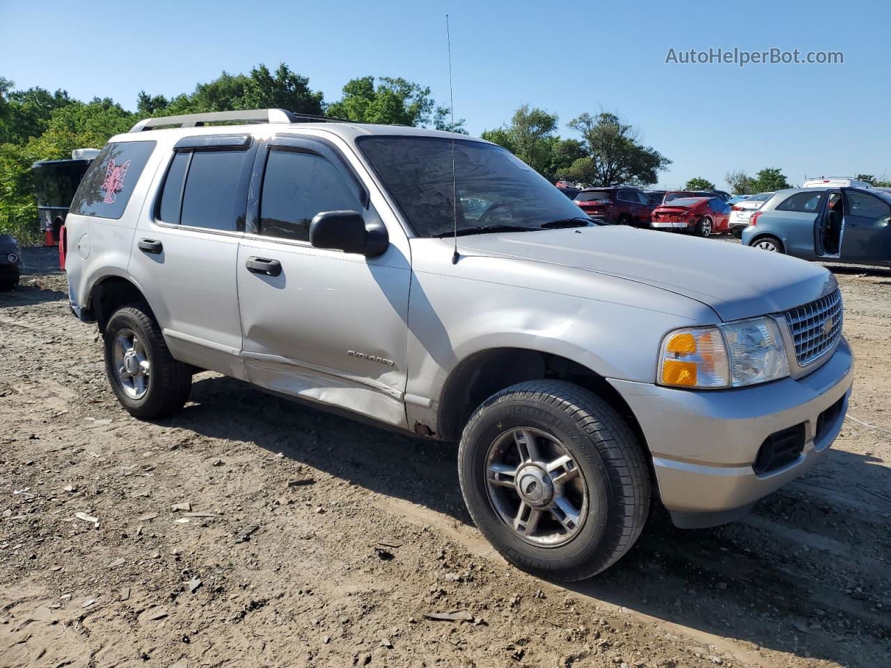 2005 Ford Explorer Xlt Silver vin: 1FMZU73E15UB60587