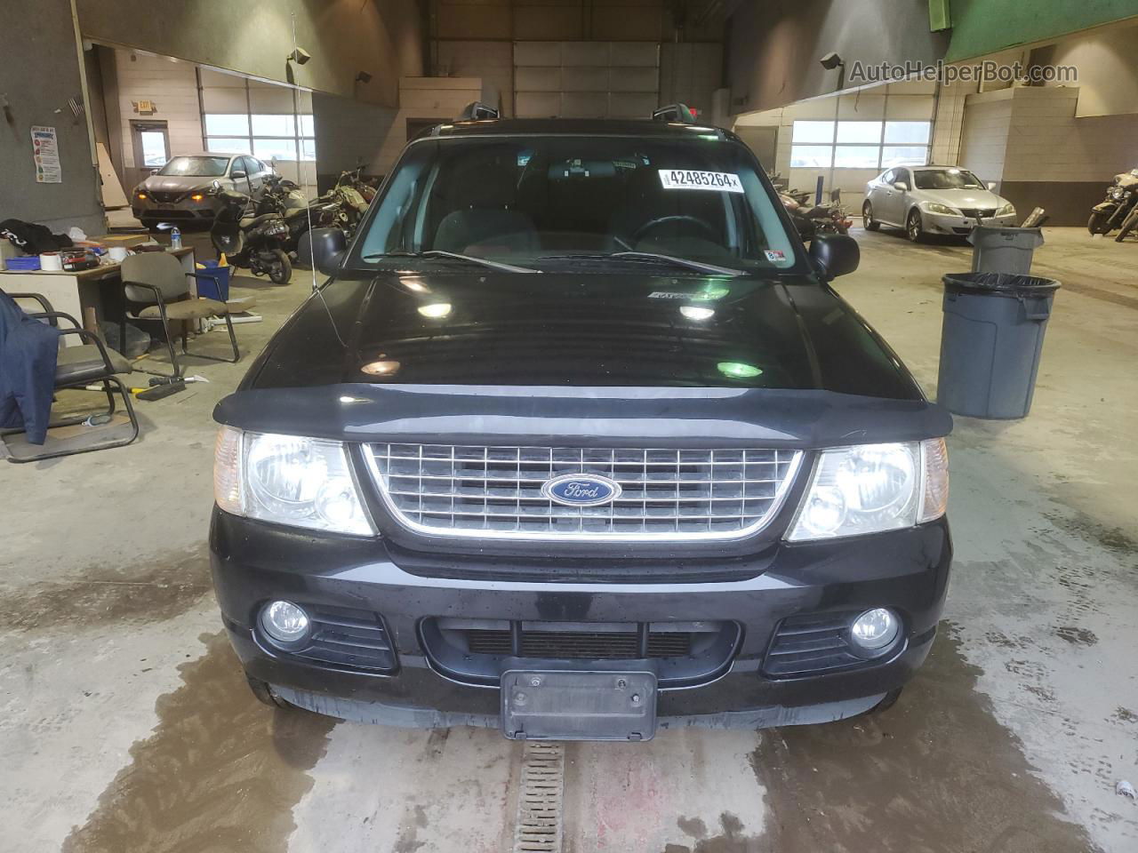 2005 Ford Explorer Xlt Black vin: 1FMZU73K25UB03644