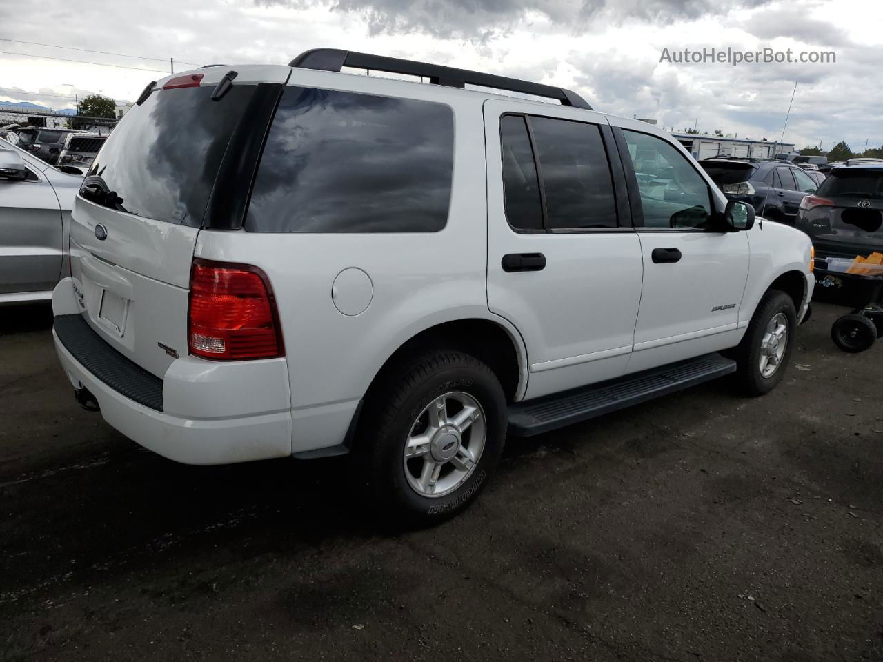 2005 Ford Explorer Xlt White vin: 1FMZU73K55ZA35794