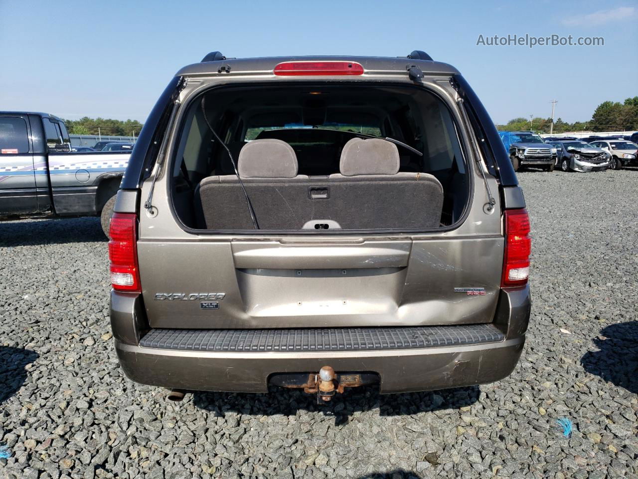 2005 Ford Explorer Xlt Tan vin: 1FMZU73K65UB60977