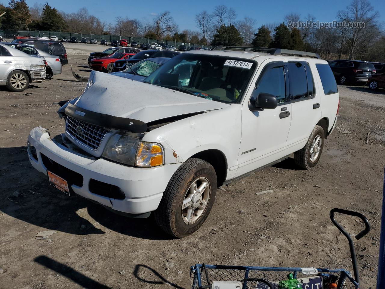 2005 Ford Explorer Xlt White vin: 1FMZU73K85UA60427