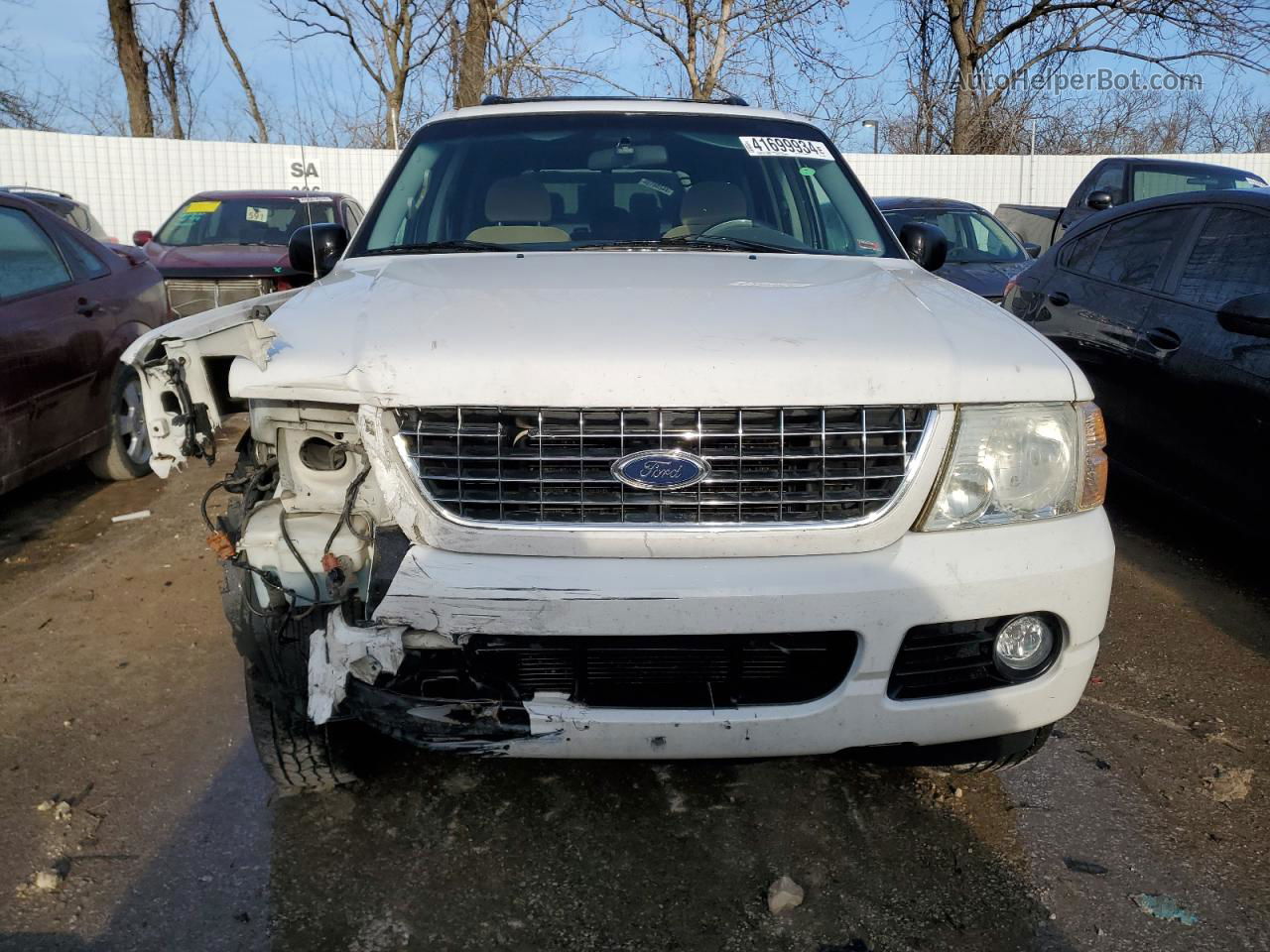 2005 Ford Explorer Xlt White vin: 1FMZU73K95UB96937