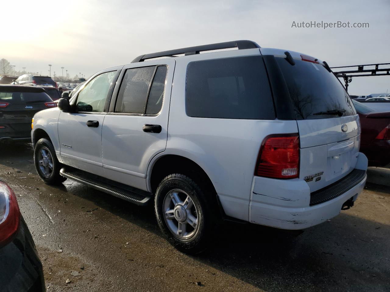 2005 Ford Explorer Xlt White vin: 1FMZU73K95UB96937