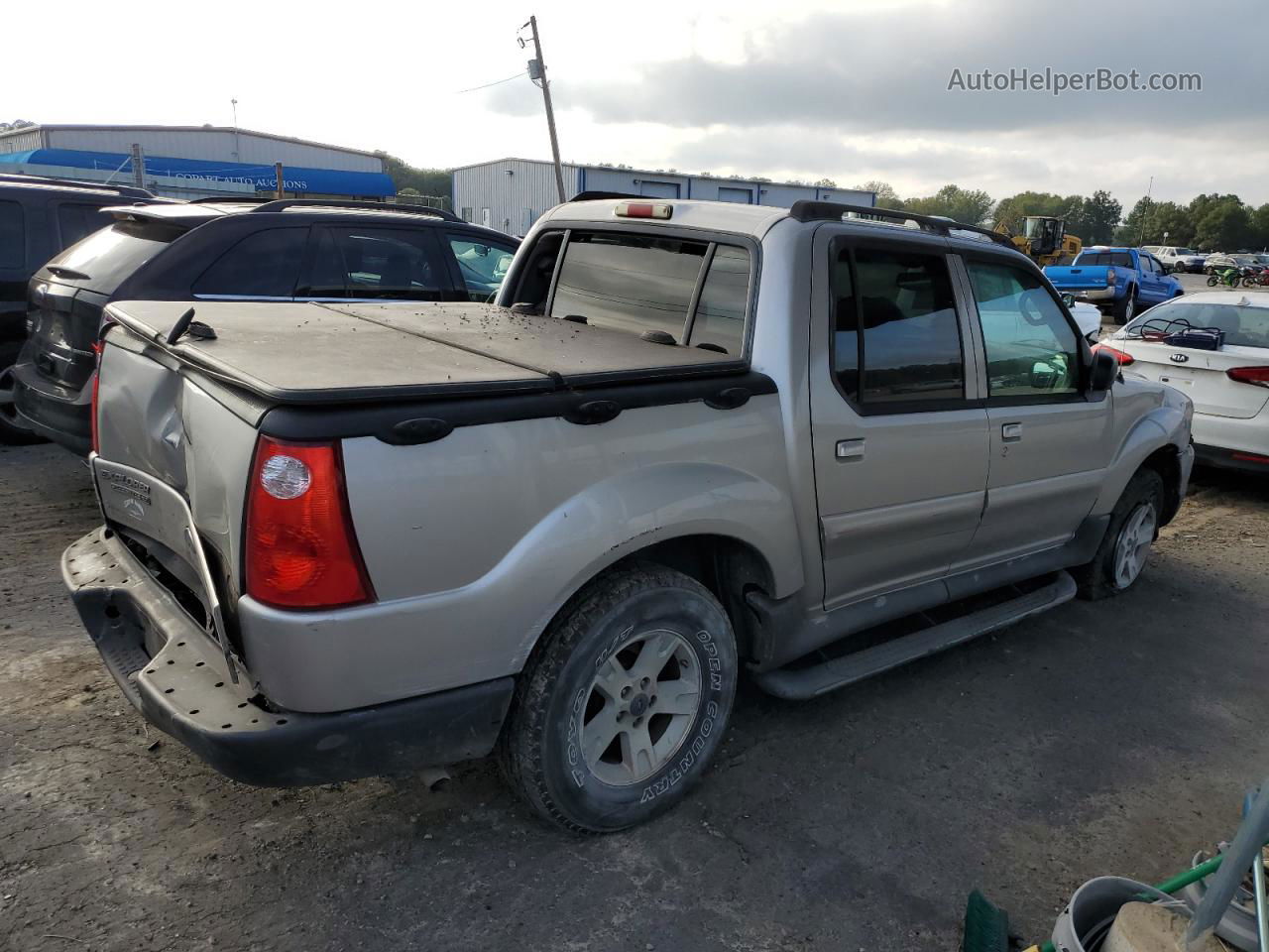 2005 Ford Explorer Sport Trac  Silver vin: 1FMZU77K45UA58880