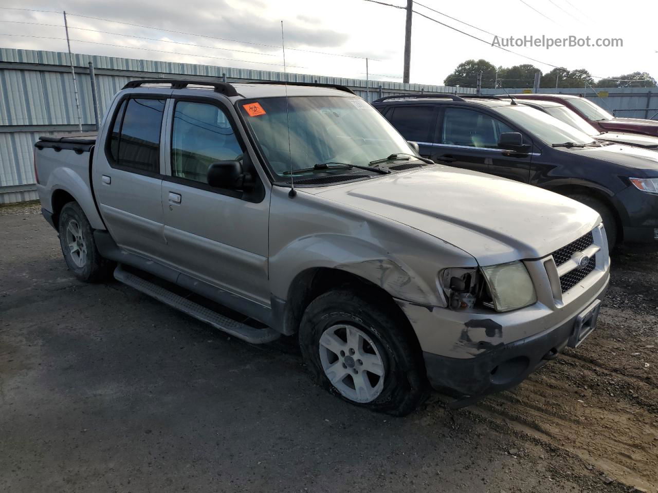 2005 Ford Explorer Sport Trac  Silver vin: 1FMZU77K45UA58880