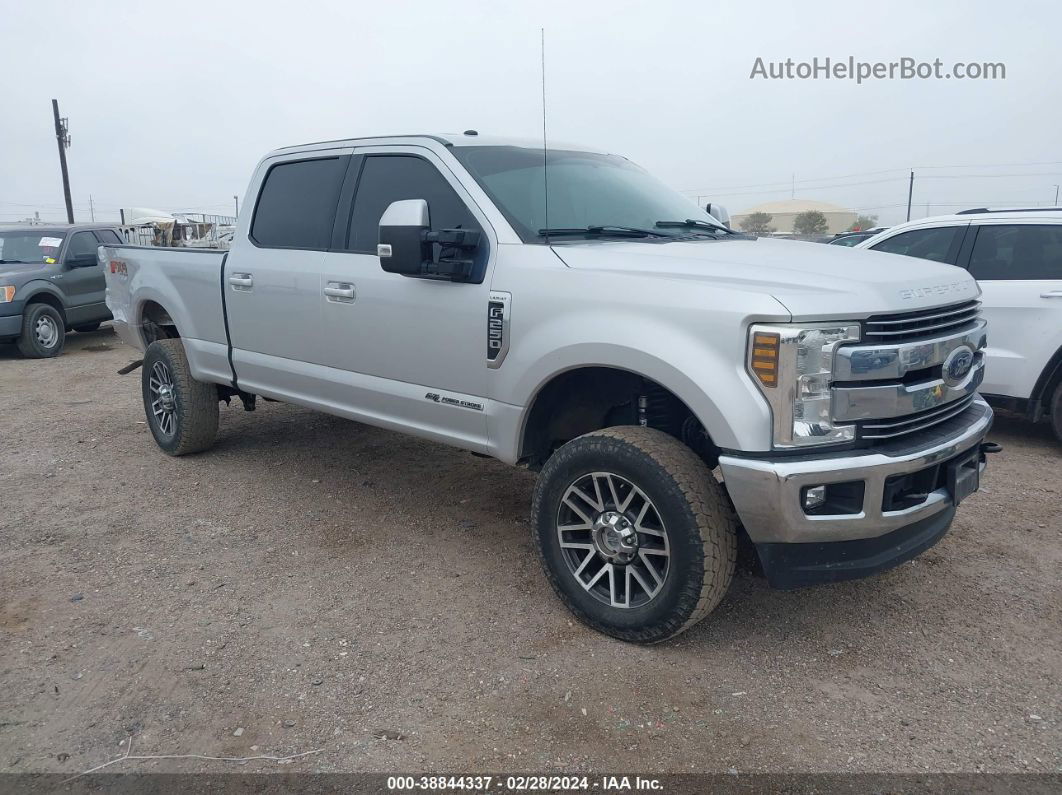 2018 Ford F-250 Lariat Серебряный vin: 1FT7W2BT2JEB89206