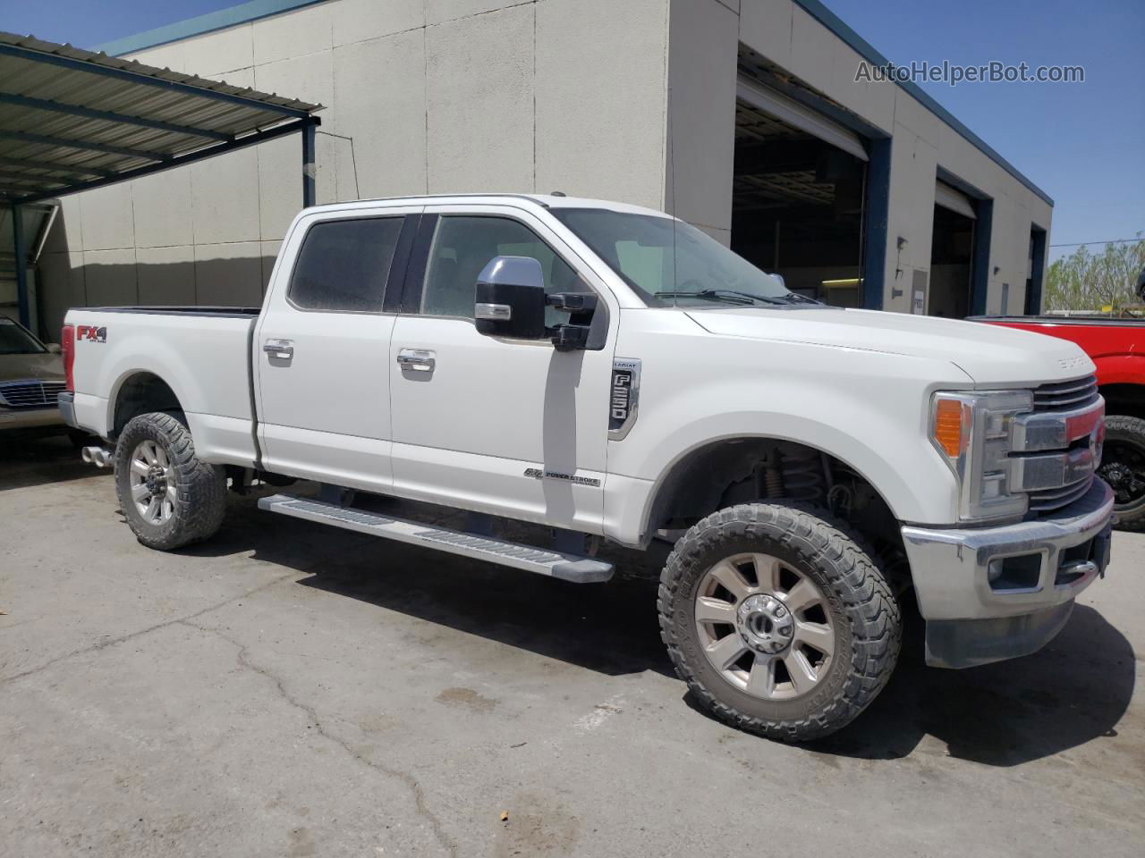 2018 Ford F250 Super Duty White vin: 1FT7W2BT7JEB65063