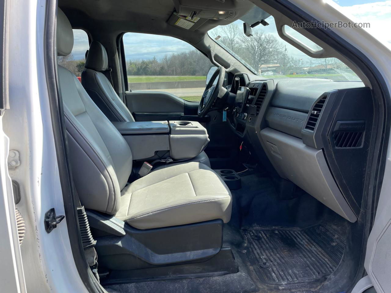 2018 Ford F250 Super Duty White vin: 1FT7W2BT8JEB42276