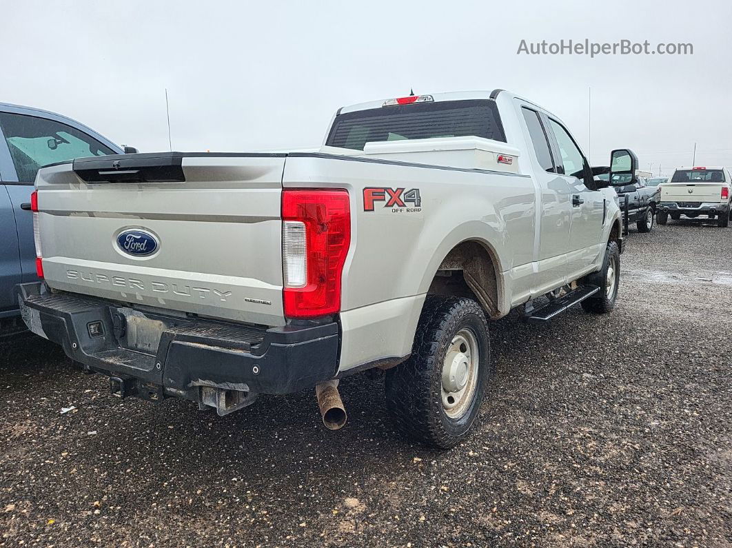 2018 Ford F250 Super Duty vin: 1FT7X2B60JEC63259