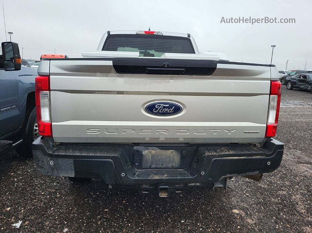 2018 Ford F250 Super Duty vin: 1FT7X2B60JEC63259