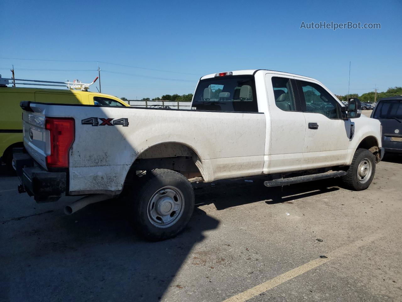 2018 Ford F250 Super Duty White vin: 1FT7X2B6XJEC11380