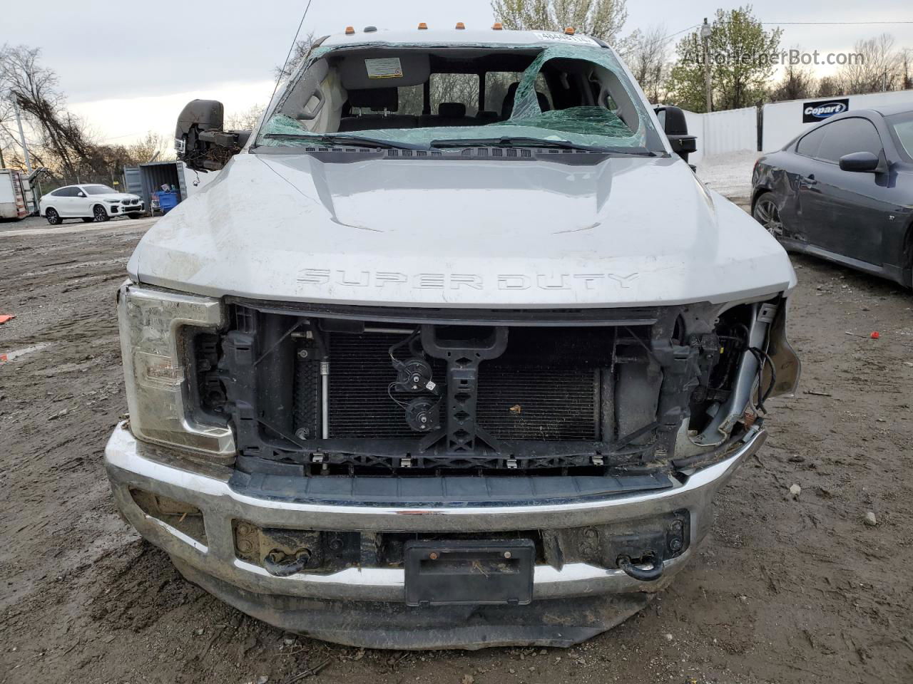 2018 Ford F250 Super Duty Silver vin: 1FT7X2B6XJEC87729