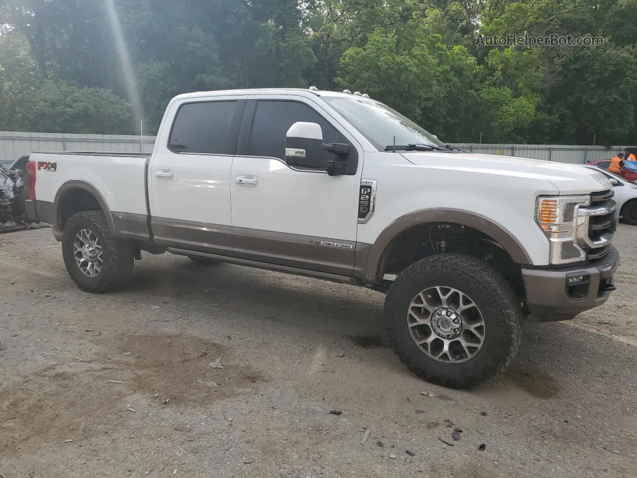 2020 Ford F250 Super Duty White vin: 1FT8W2BTXLEE05892