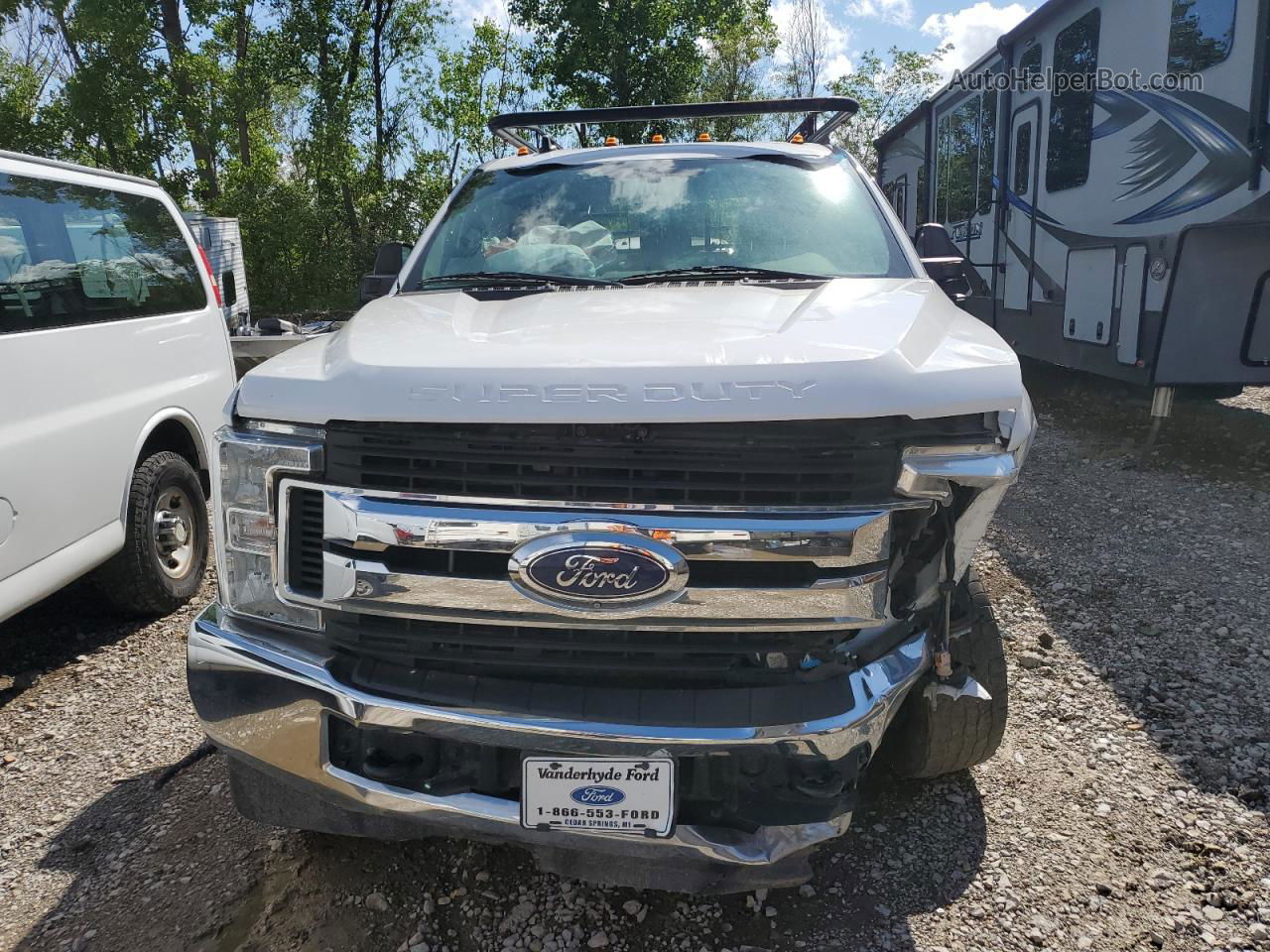 2019 Ford F350 Super Duty White vin: 1FT8W3B64KEF38579